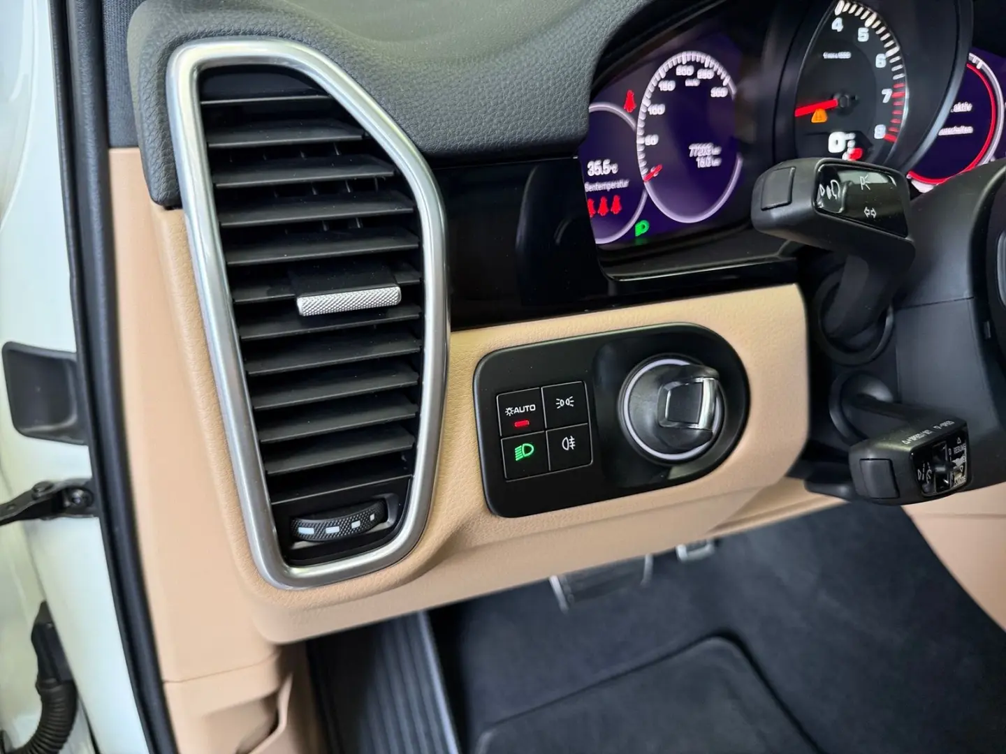 Cayenne S LED-MATRIX Navi Leder Panorama AHK 360