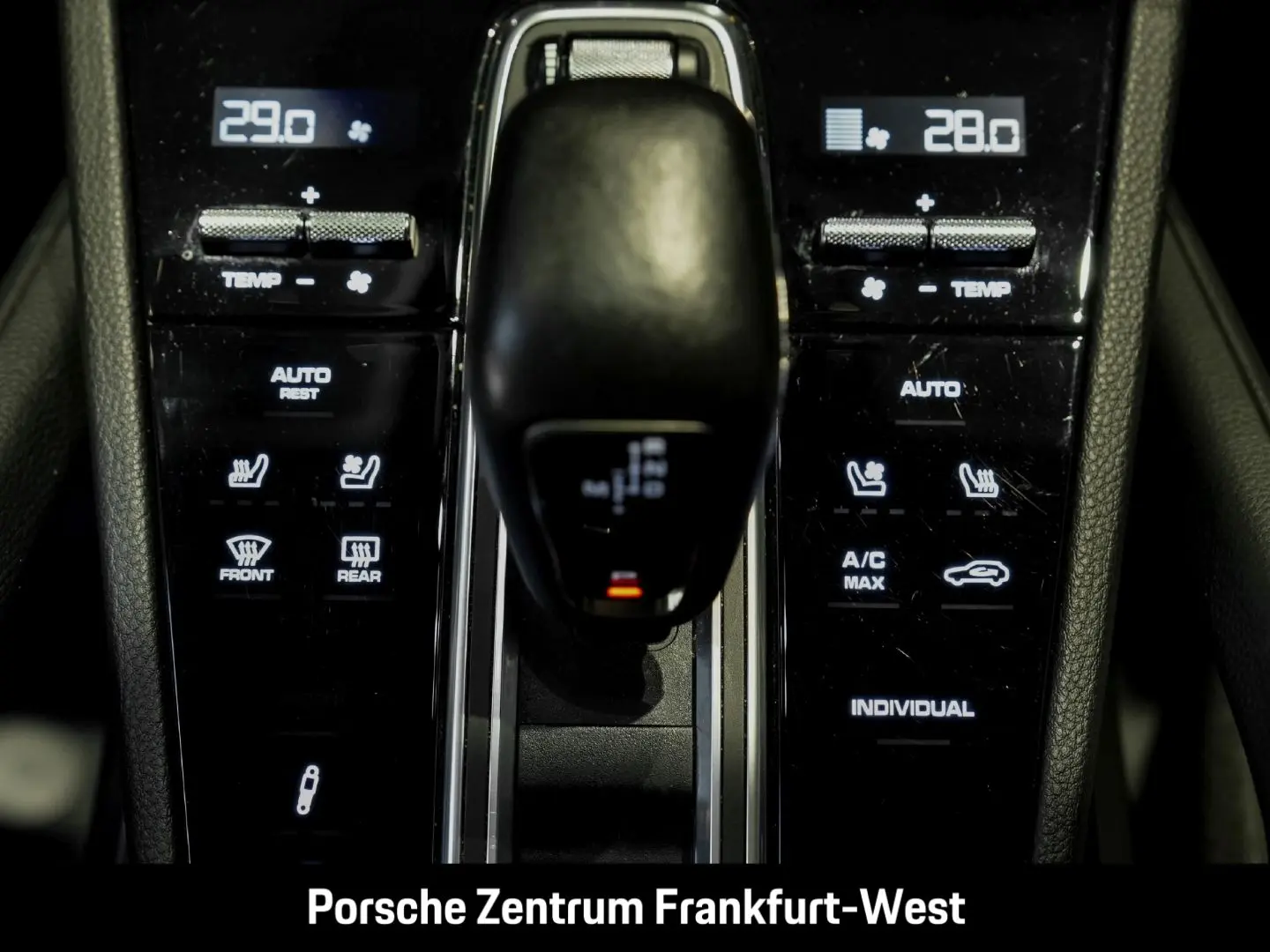 Cayenne E-Hybrid Platinum Edition Surround-View