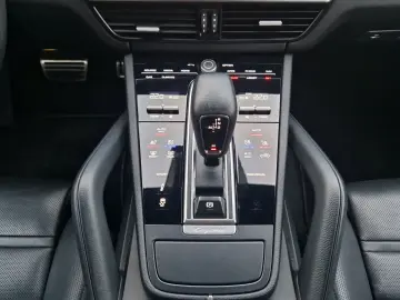 Cayenne S Platinum SportDesign HALenk Standh 18w