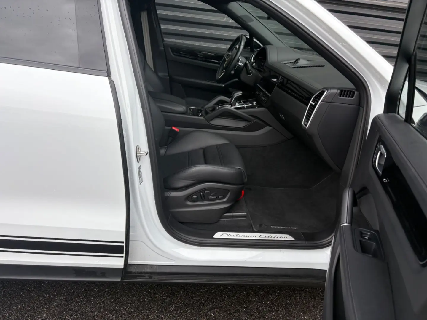 Cayenne Coupe E-Hybrid Platinum Edition-Megavoll