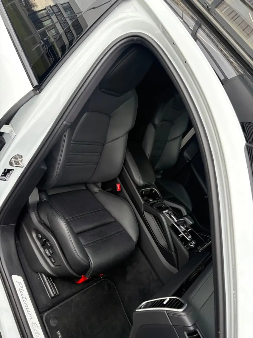 Cayenne Coupe E-Hybrid Platinum Edition-Megavoll