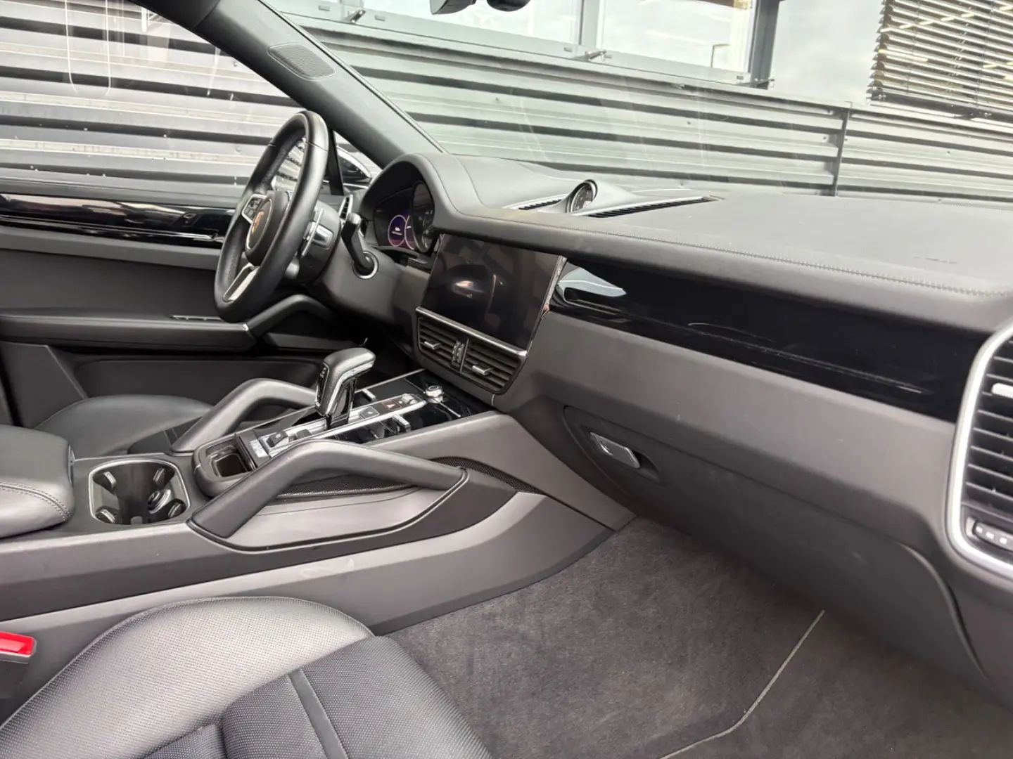 Cayenne Coupe E-Hybrid Platinum Edition-Megavoll