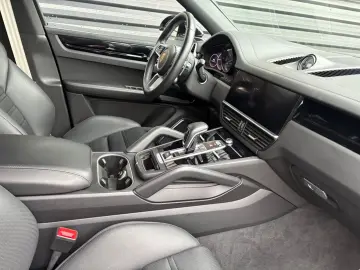 Cayenne Coupe E-Hybrid Platinum Edition-Megavoll