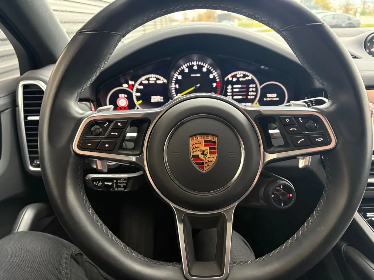 Cayenne Coupe E-Hybrid Platinum Edition-Megavoll