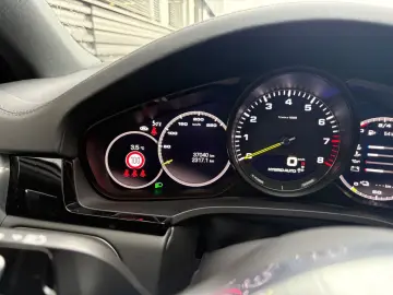 Cayenne Coupe E-Hybrid Platinum Edition-Megavoll