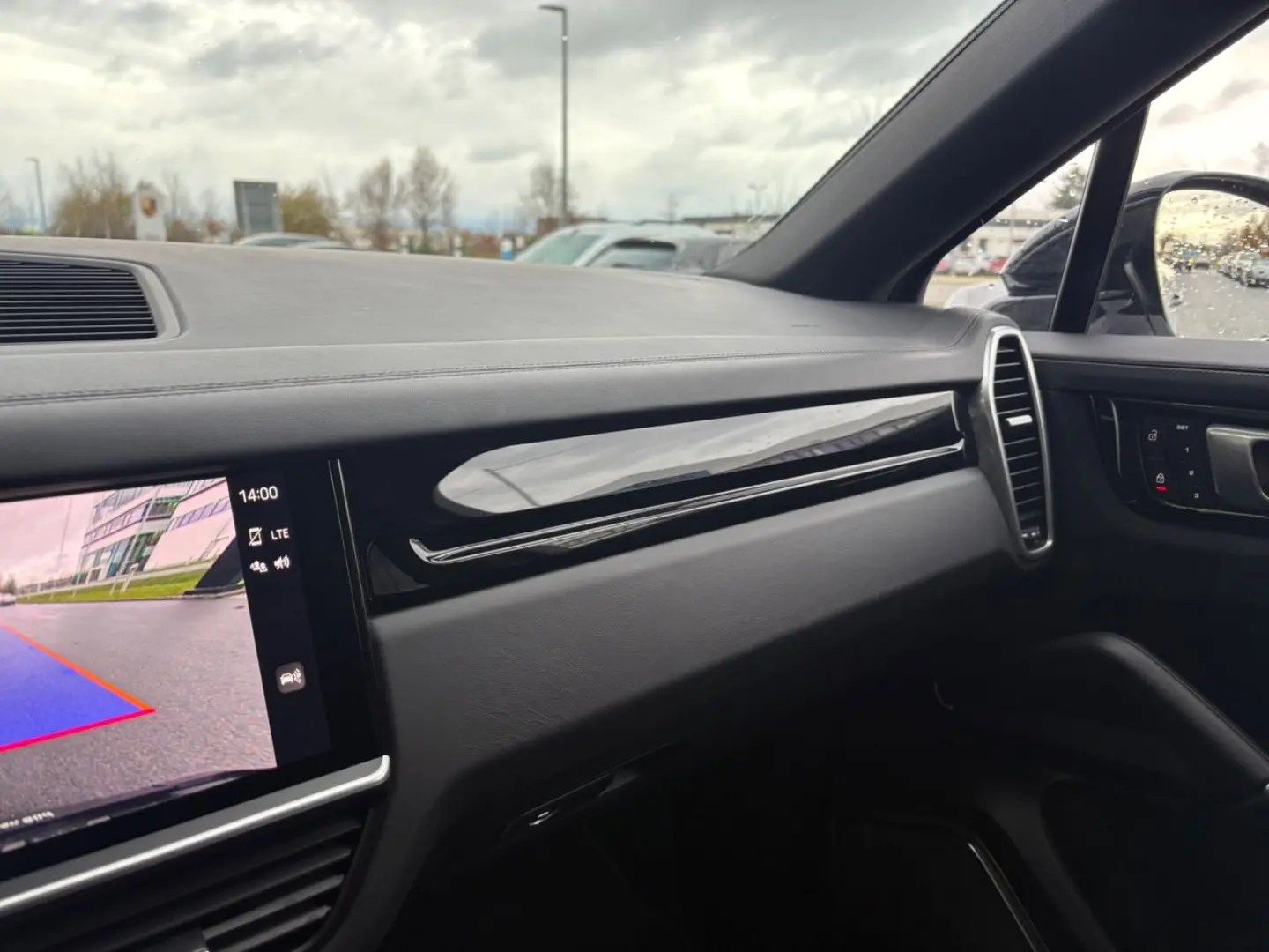 Cayenne Coupe E-Hybrid Platinum Edition-Megavoll