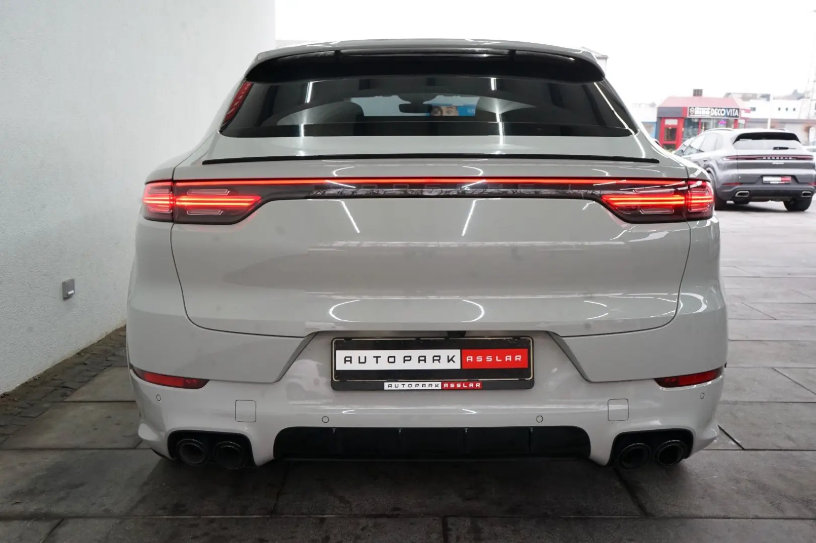 Cayenne Coupe E-Hybrid Platinum Kreide SportDesi