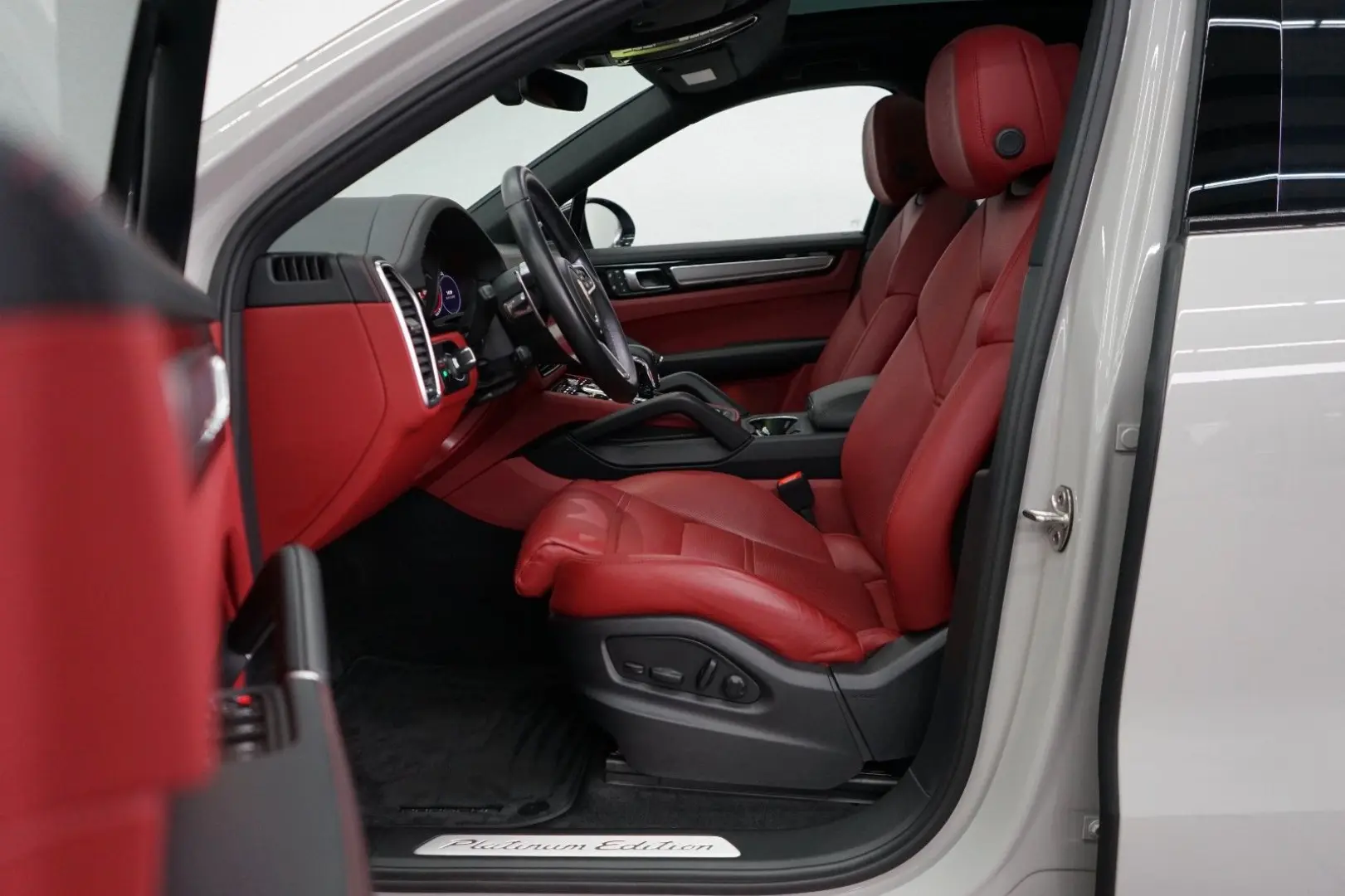 Cayenne Coupe E-Hybrid Platinum Kreide SportDesi