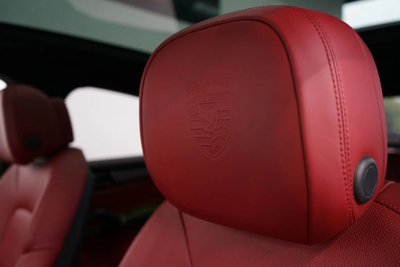 Cayenne Coupe E-Hybrid Platinum Kreide SportDesi