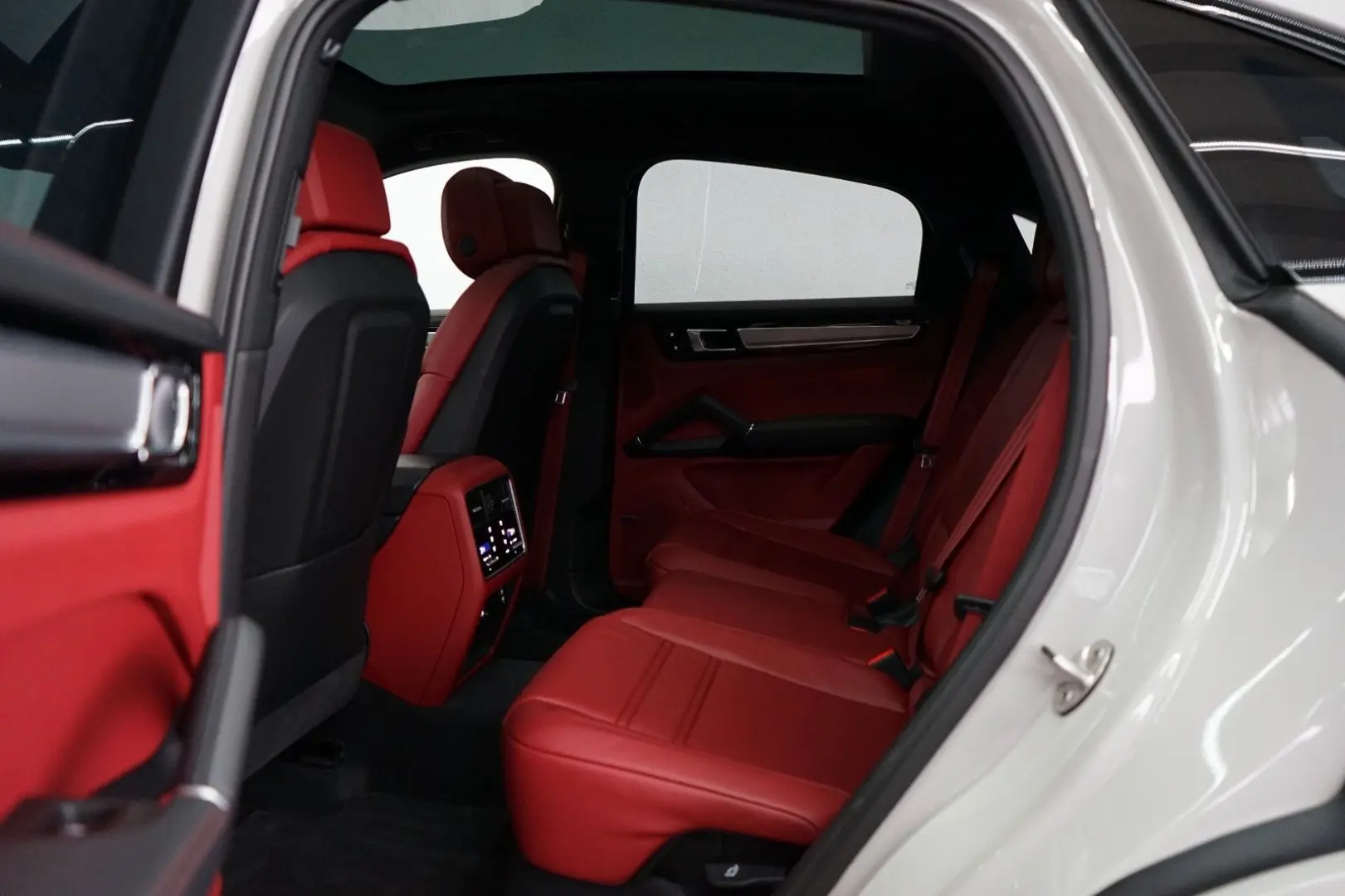 Cayenne Coupe E-Hybrid Platinum Kreide SportDesi