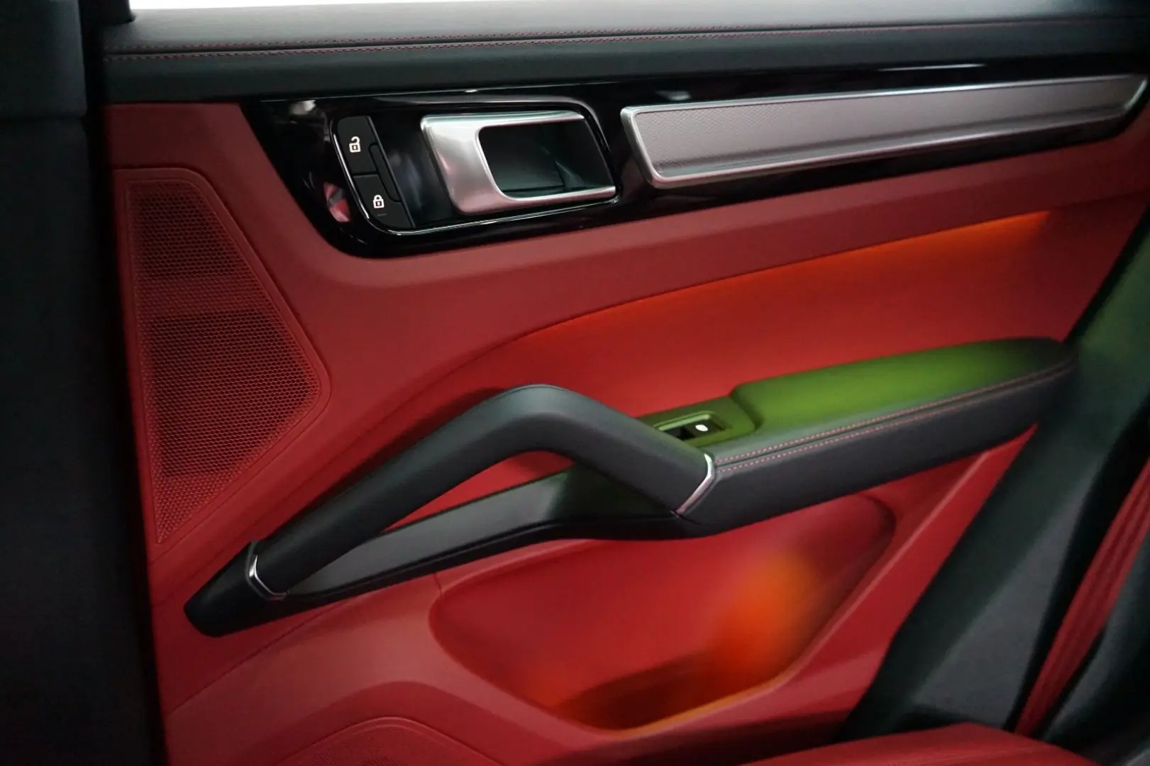 Cayenne Coupe E-Hybrid Platinum Kreide SportDesi