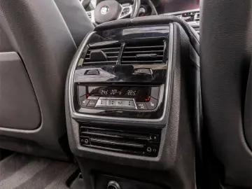 BMW G07 X7 M50d 400cp 3.0 DIESEL 2020.09