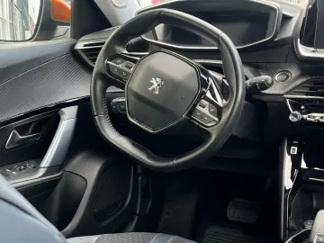 PEUGEOT 2008 ALLURE 1.2 PURETECH STT 130 CP EAT8