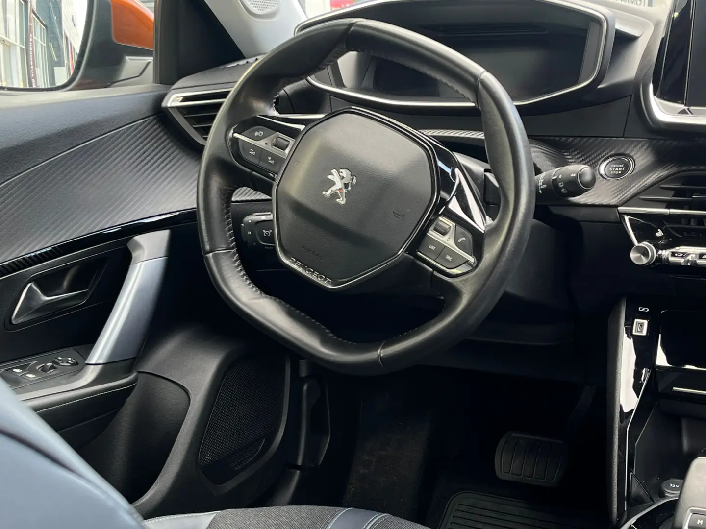 PEUGEOT 2008 ALLURE 1.2 PURETECH STT 130 CP EAT8