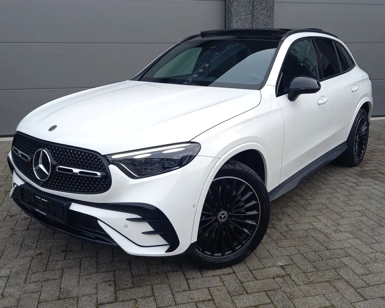 GLC AMG LINE GLC300de 4M 9G-DCT KAM360 PANO 20