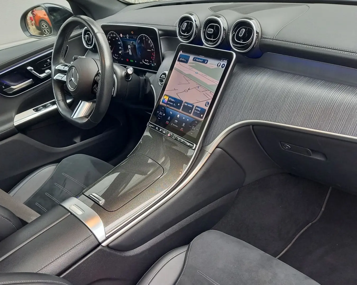 GLC AMG LINE GLC300de 4M 9G-DCT KAM360 PANO 20