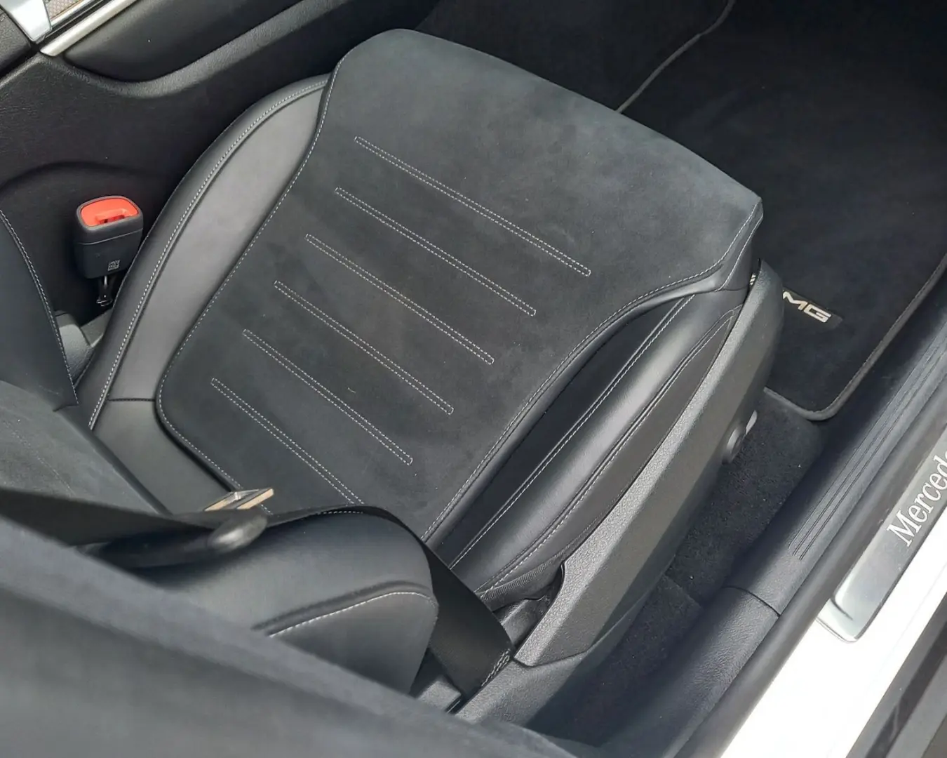 GLC AMG LINE GLC300de 4M 9G-DCT KAM360 PANO 20