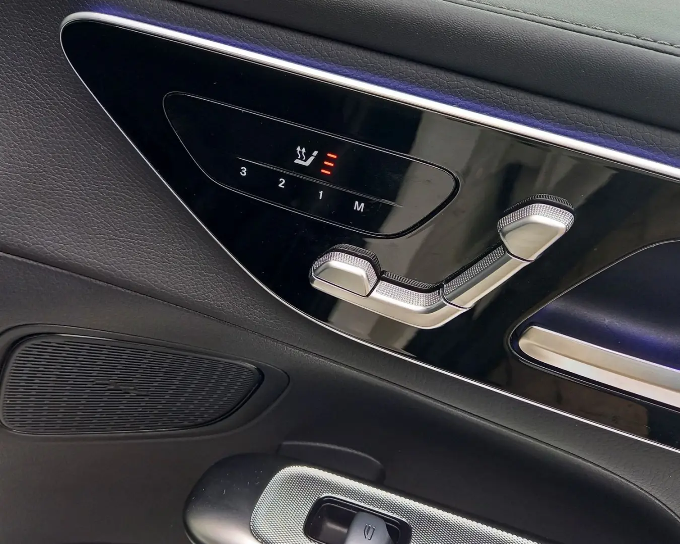 GLC AMG LINE GLC300de 4M 9G-DCT KAM360 PANO 20