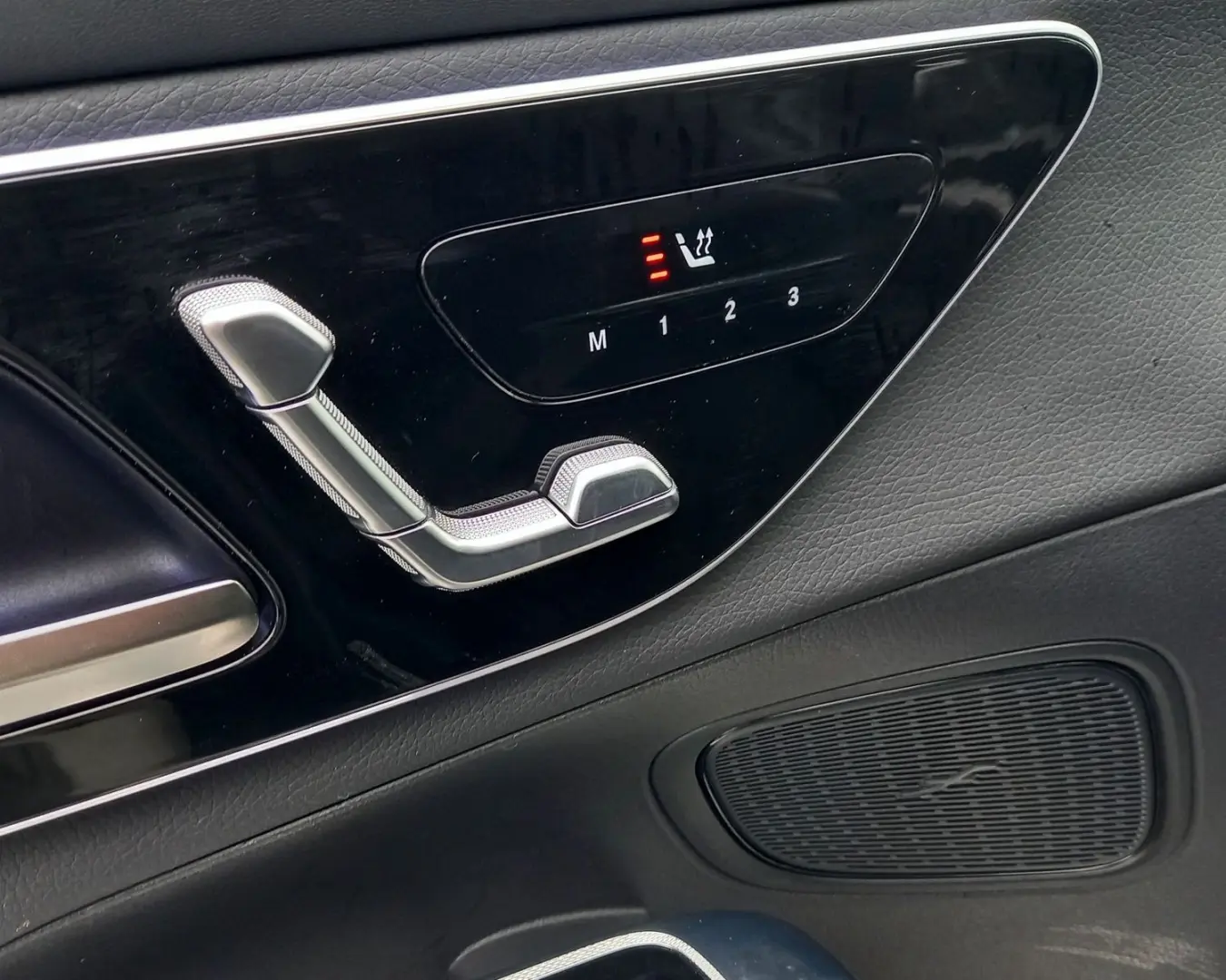 GLC AMG LINE GLC300de 4M 9G-DCT KAM360 PANO 20