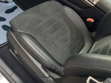 GLC AMG LINE GLC300de 4M 9G-DCT KAM360 PANO 20