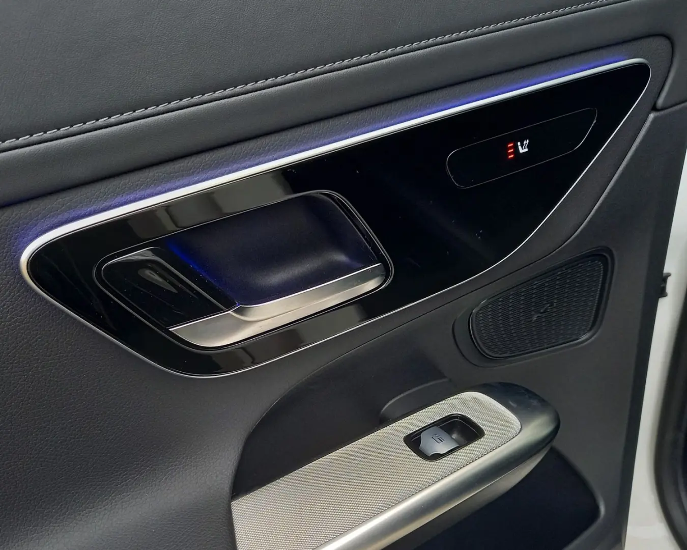 GLC AMG LINE GLC300de 4M 9G-DCT KAM360 PANO 20