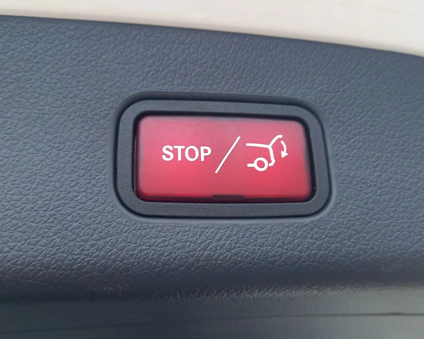 GLC AMG LINE GLC300de 4M 9G-DCT KAM360 PANO 20