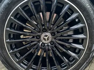 GLC AMG LINE GLC300de 4M 9G-DCT KAM360 PANO 20