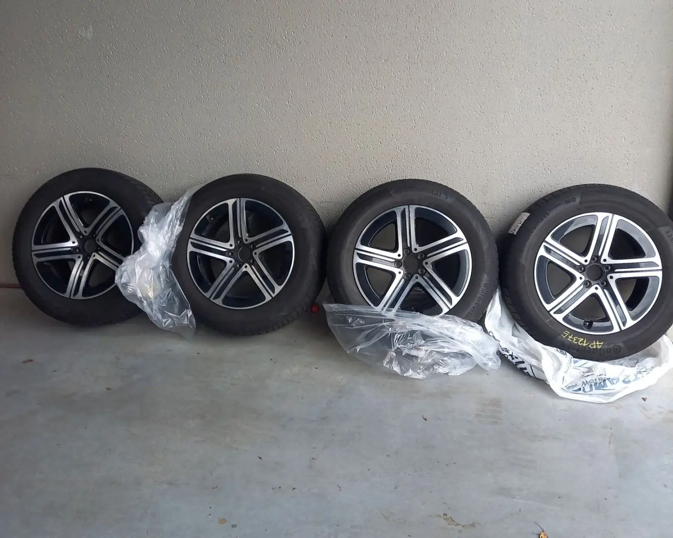 GLC AMG LINE GLC300de 4M 9G-DCT KAM360 PANO 20