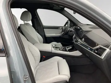 X5 xDrive50e M Sport AHK Pano Harman Kardon