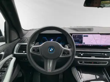 X5 xDrive50e M Sport AHK Pano Harman Kardon