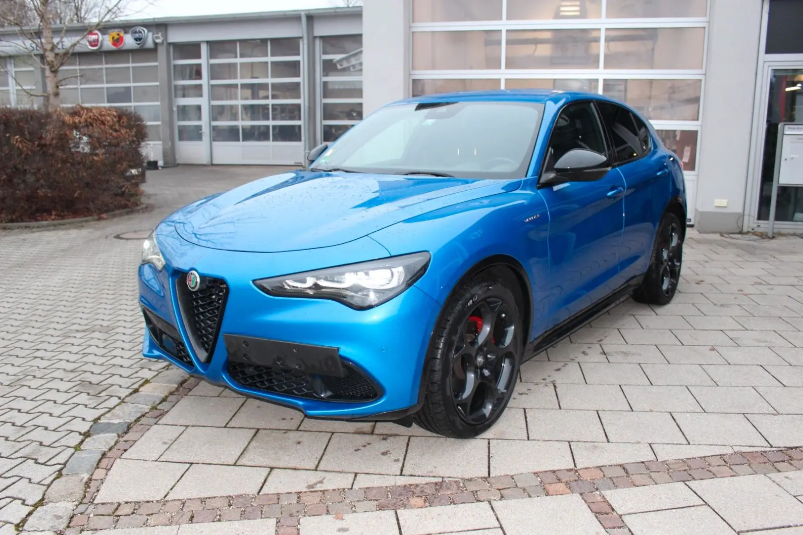 Stelvio Veloce Q4  Komfort-Paket  21  Turismo