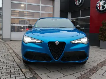 Stelvio Veloce Q4  Komfort-Paket  21  Turismo
