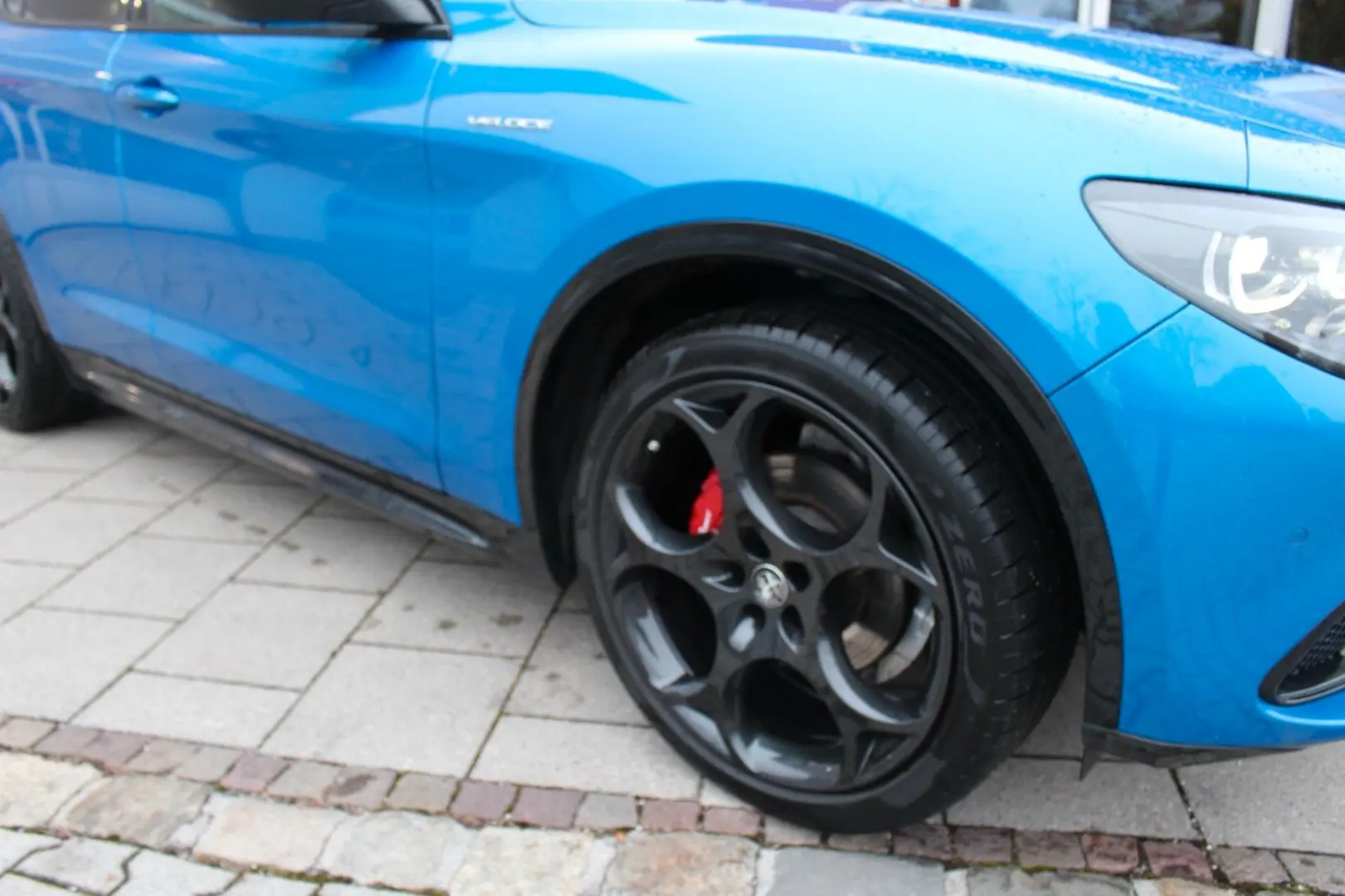 Stelvio Veloce Q4  Komfort-Paket  21  Turismo