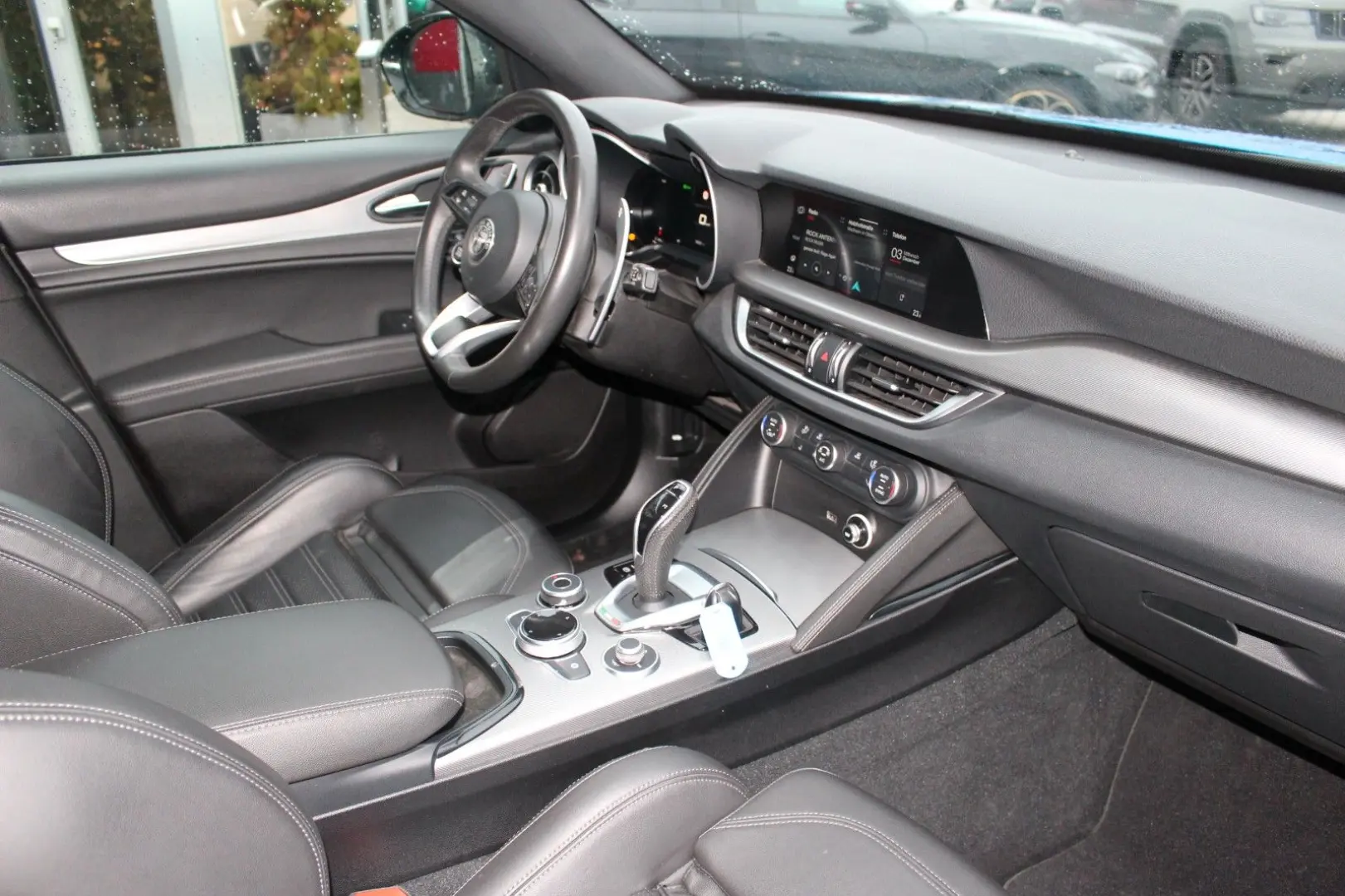 Stelvio Veloce Q4  Komfort-Paket  21  Turismo