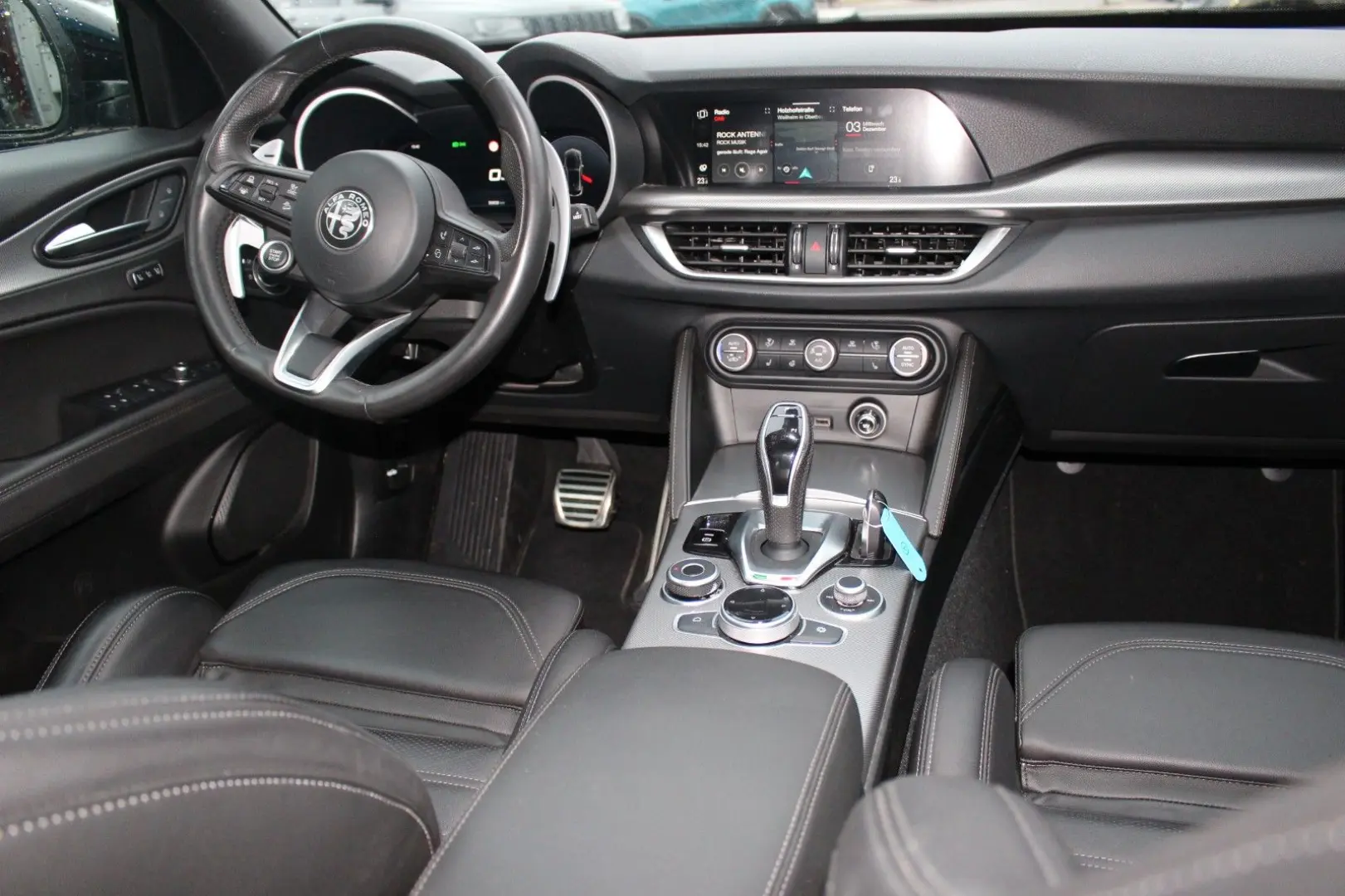 Stelvio Veloce Q4  Komfort-Paket  21  Turismo