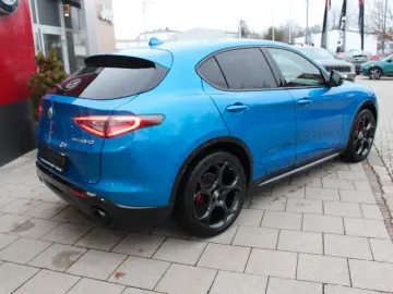 Stelvio Veloce Q4  Komfort-Paket  21  Turismo