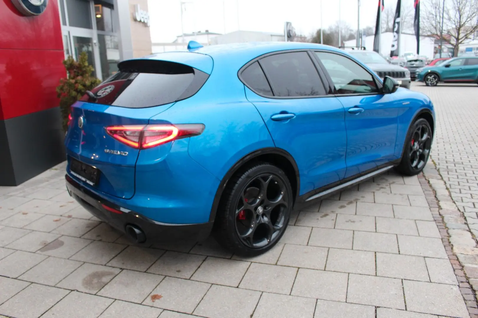 Stelvio Veloce Q4  Komfort-Paket  21  Turismo