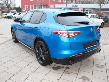 Stelvio Veloce Q4  Komfort-Paket  21  Turismo