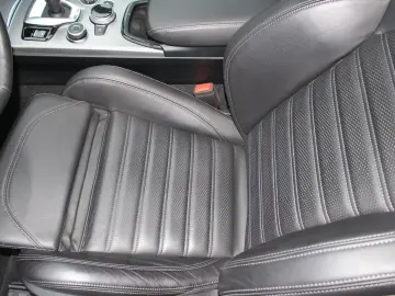 Stelvio Veloce Q4  Komfort-Paket  21  Turismo