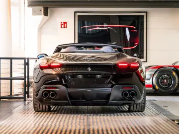 Ferrari Roma Spider 360  CARBON BEIFAHRERDISPLAY