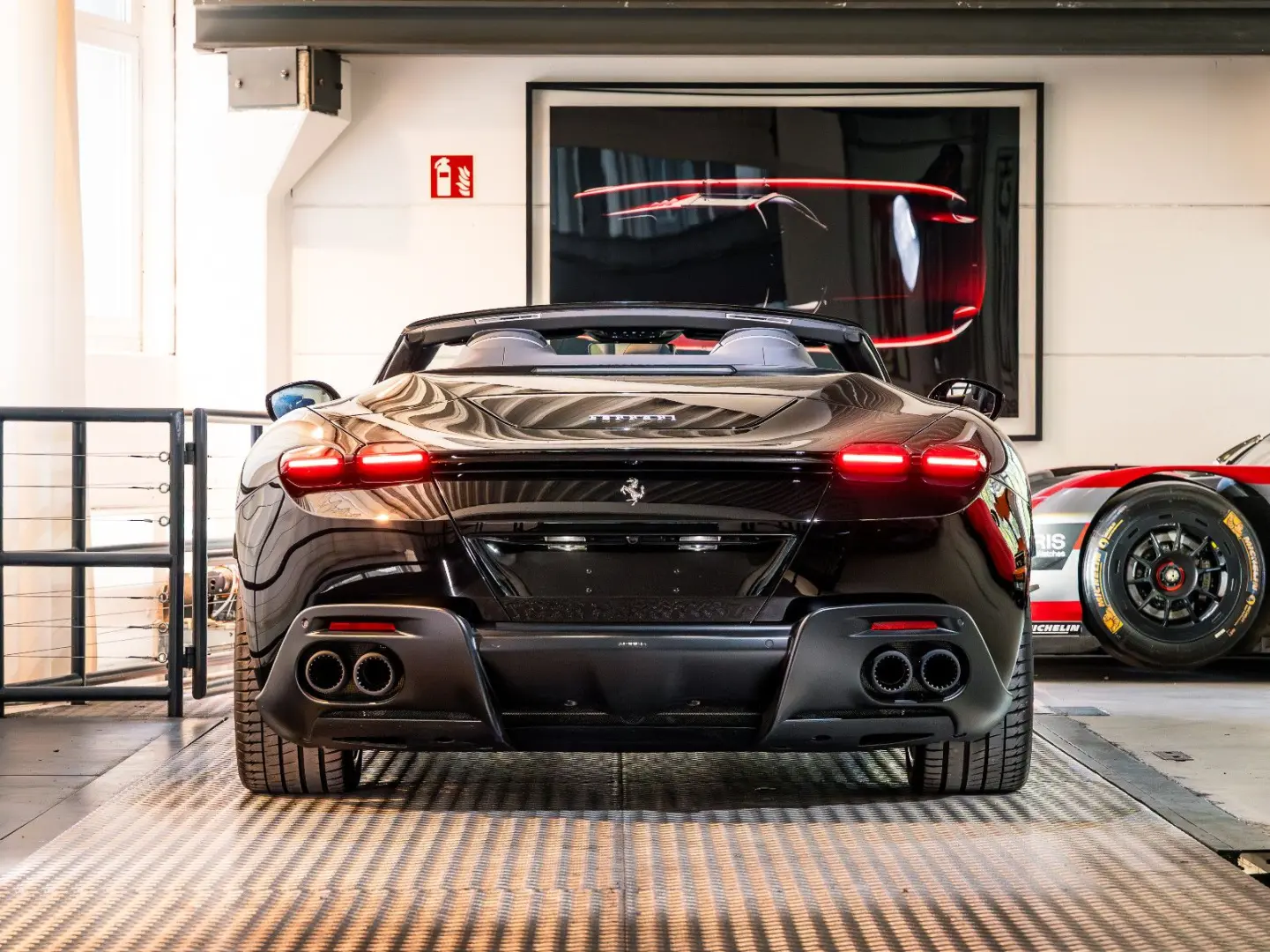 Ferrari Roma Spider 360  CARBON BEIFAHRERDISPLAY