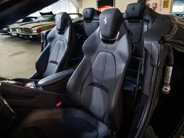 Ferrari Roma Spider 360  CARBON BEIFAHRERDISPLAY