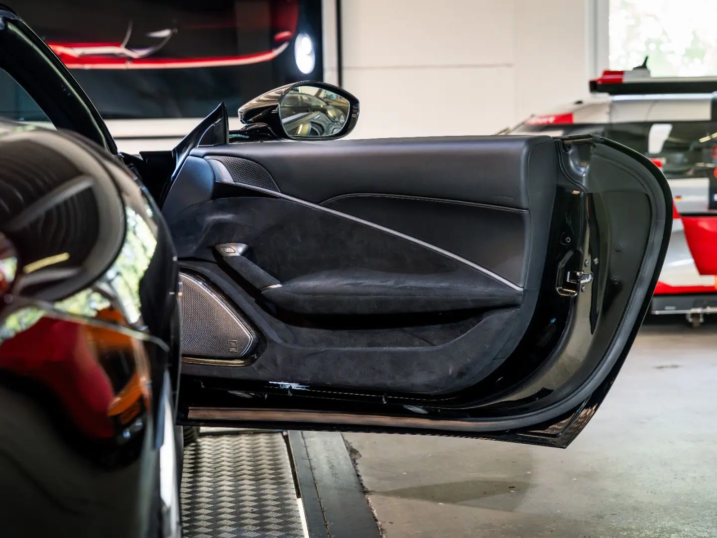 Ferrari Roma Spider 360  CARBON BEIFAHRERDISPLAY