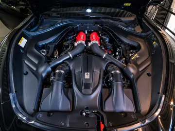 Ferrari Roma Spider 360  CARBON BEIFAHRERDISPLAY