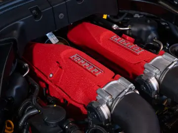 Ferrari Roma Spider 360  CARBON BEIFAHRERDISPLAY