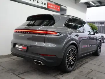 Cayenne E-Hybrid P-Display HeadUp PANO AHK HD IN