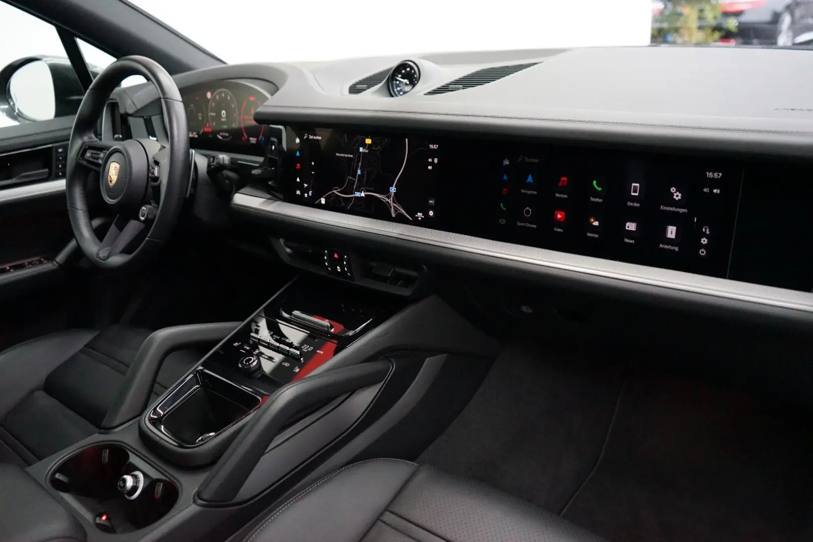 Cayenne E-Hybrid P-Display HeadUp PANO AHK HD IN