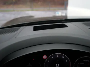 Cayenne E-Hybrid P-Display HeadUp PANO AHK HD IN