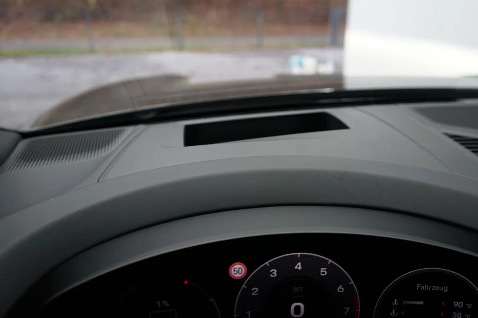 Cayenne E-Hybrid P-Display HeadUp PANO AHK HD IN