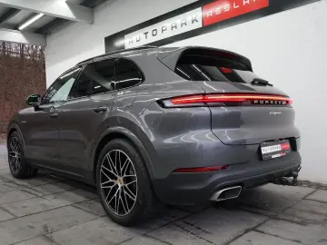 Cayenne E-Hybrid P-Display HeadUp PANO AHK HD IN